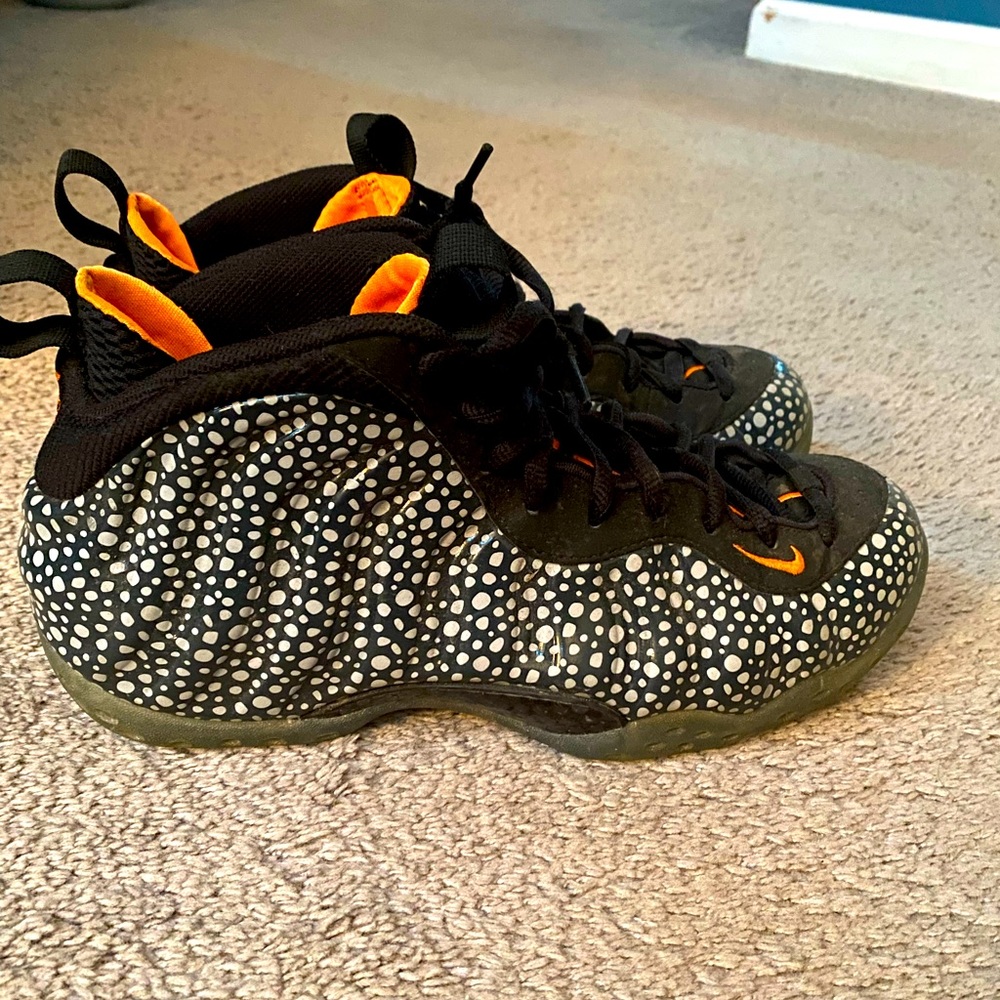 Nike air basketball ball shoes